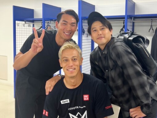 「レジェンド感漂う」槙野智章、本田圭佑＆内田篤人とのスリーショットに「スゴ過ぎる」「イケメン」の声！
