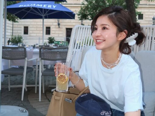 堂安律の美人妻、シンプルファッションで圧巻スタイル披露「デニム似合ってます！」「とても綺麗です」