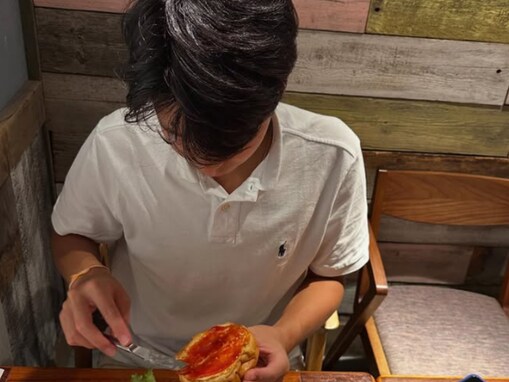 高嶋ちさ子、大きくなった16歳息子を公開「イケメンな息子さんですね」「カッコ良いオーラ出てます」