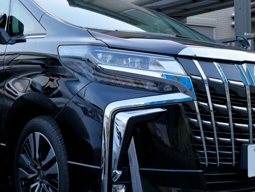 乗っていたら「おしゃれ」と思うトヨタの車ランキング！ 2位「アルファード」を抑えた1位は？【2025年調査】