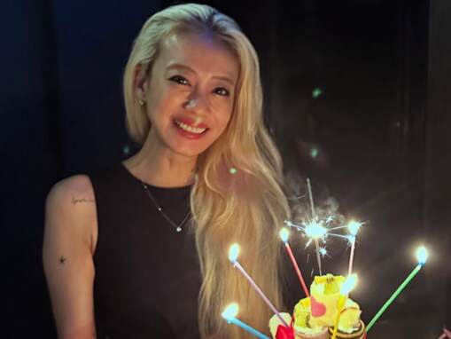 「ホント愛されてるね」あびる優、39歳バースデーショットを解禁！ 「1ヶ月もお祝いが続くなんて」