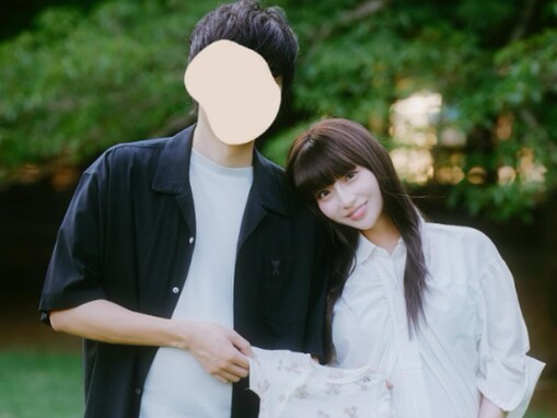 「旦那さんカッコよすぎる」荻野由佳、夫婦でのマタニティフォト公開！ 「いよいよママになるんだね」