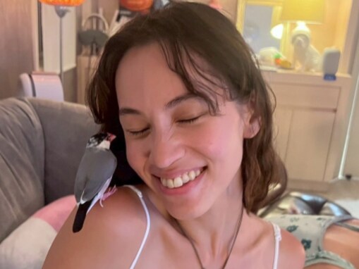 水原希子、日本の夏を“大好きな人達”と堪能！ プライベートショット公開「ゴザがオシャレに見える」