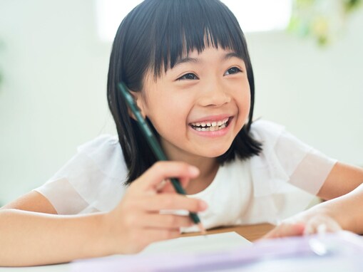 慶應・UWC奨学生を育てた母が生み出した、子どもが自発的に自由研究に取り組む仕組み