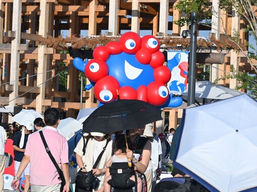 【万博】後半戦もトラブル続出……入場待ちで怒号、スタッフへの迷惑行為、「関係者パス」問題も