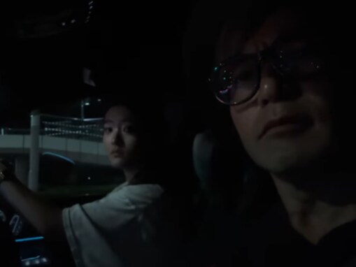 「彼氏彼女みたい」つるの剛士、美人娘の運転で帰宅するほっこり動画に反響！ 「鼻の下伸びてますよ〜」