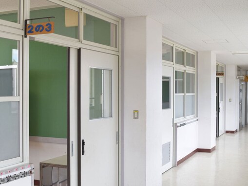 子どもが発する不登校の“前兆”を、なぜ学校は見逃すのか。背景にある「昭和タイプ」の教員たち