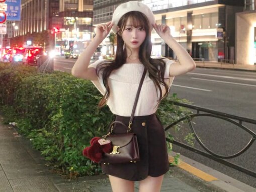 「脳がバグる」指原莉乃プロデュースアイドル、“スタイルが155cmではなさすぎ”圧巻の美脚に反響