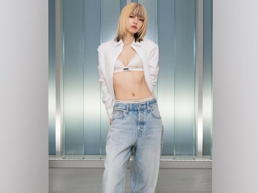 「ビジュ過去1すき」山本舞香、バキバキの腹筋を披露「フランス人形のような見事な美麗さ」「尊すぎる」