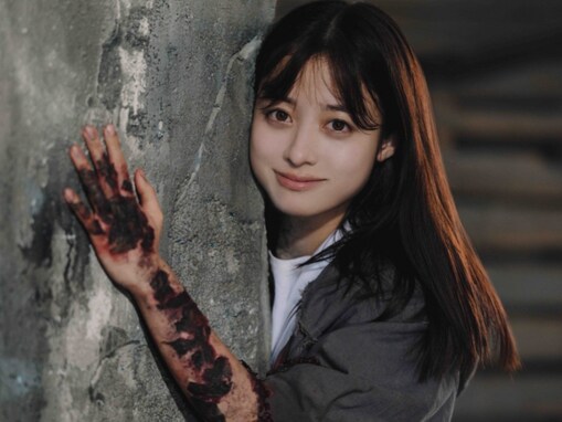 「JKにしかみえない」橋本環奈、映画オフショットでセーラー服姿披露！ 「永遠の高校生やん」