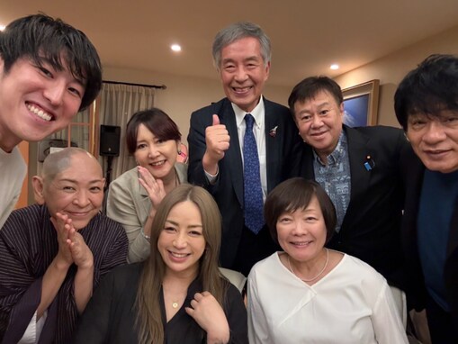 「え？安倍さんてそっちなん？」安倍昭恵夫人、“こんなメンバー”との写真が話題。「ほとんどヤバいやつ」