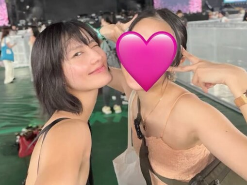 橋本愛、妹と？ フェスへ！ “化粧全落ち”しても美しい姿に「めちゃくちゃ楽しそう」「美人で綺麗」反響