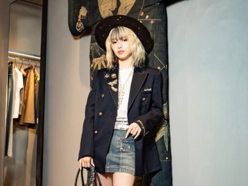 「hiroのいいねが早すぎて」山本舞香、美太もも際立つモデルショットに夫も反応。「なんてかわいいの、、」