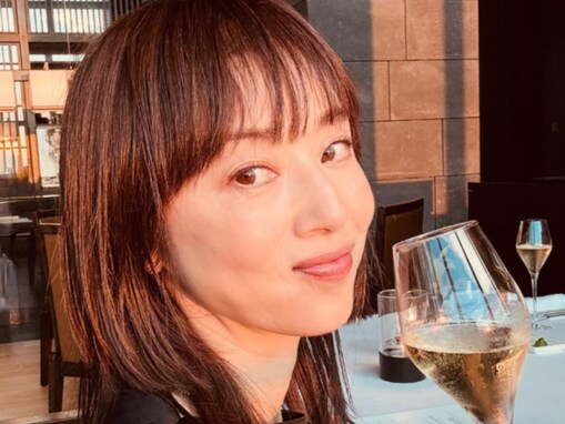 「年齢不詳に若い」高岡早紀、娘の誕生日に最新ショット公開「綺麗だけどもっと良い写真あったやろ笑」