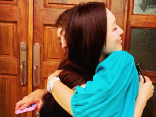 浜崎あゆみ、“超弾丸でハワイの実家へ”！ 息子に話し掛ける「あゆの声が、優しいお母さんの声だった」