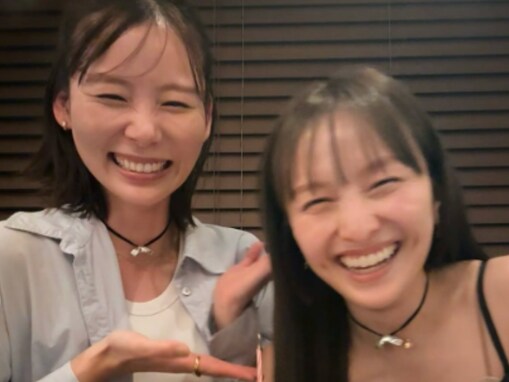 「ニコニコで幸せ空間だね」百田夏菜子、朝日奈央との「幸せご飯」ショット公開「飲んでる姿貴重だあ」