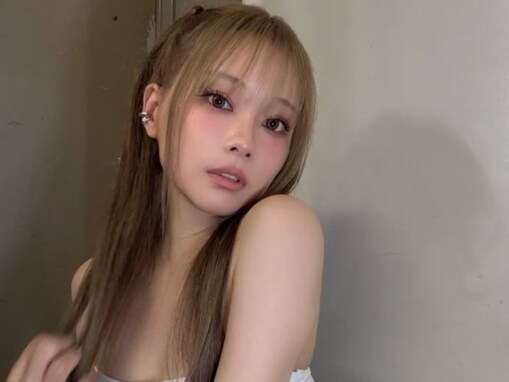 「どこのネキかと思ったら」重盛さと美、ギャルに変身！ 「ビジュ良すぎ」「どタイプ過ぎてもう」