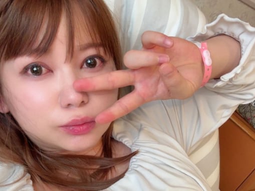 「入院して良かったーーー」中川翔子、涙目ショットに「がんばれ」「安産ビ〜ム！」と応援の声！