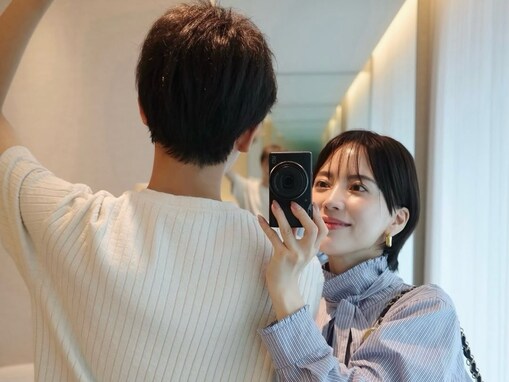 「こんな大きなお子さんが」美人モデル、高身長息子との2ショットに驚きの声「えぇ！？お母さまだったんですか？」