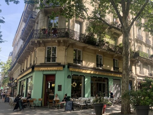 フランスに来る「日本人観光客」はどう見られている？ 現地で「失礼」にあたる、やりがちなNGマナー