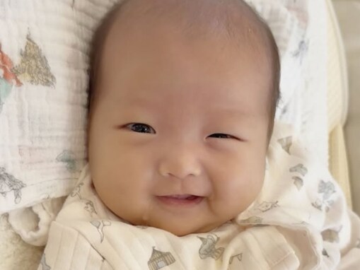 「夢ちゃんスマイル」杉浦太陽、第5子のにっこり笑顔ショット公開「希空の生後2カ月の頃とか、そっくりw」