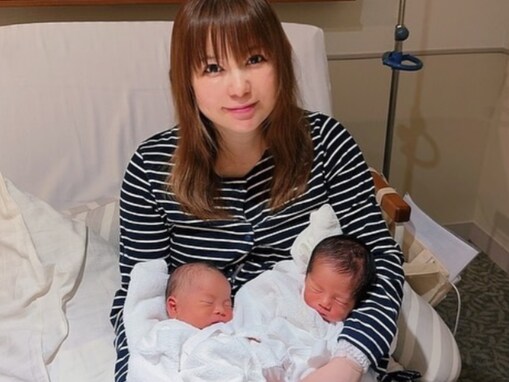 「赤ちゃんお鼻が高くてイケメン」中川翔子、“双子人生初の沐浴”を報告！ 「ベビさん笑ってるー」