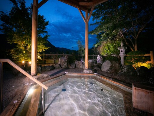 【楽天トラベルセール】「錦帯橋温泉 岩国国際観光ホテル」が今だけ特別価格に！ 錦帯橋を望む絶景露天と美肌の湯を堪能【10月6日】