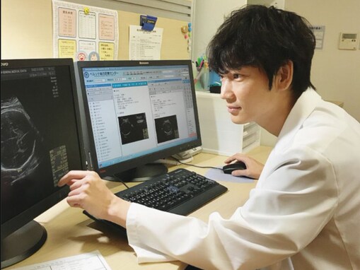 医者役が似合う男性俳優ランキング！ 2位「綾野剛」を抑えた1位は？【2025年調査】