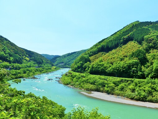 遠方からでも行きたいと思う「高知県の道の駅」ランキング！ 2位「四万十とおわ」を抑えた1位は？【2025年調査】