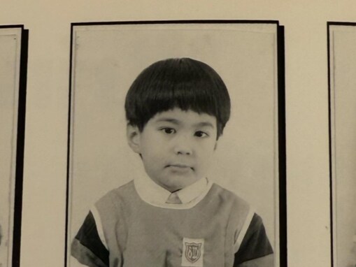 「奇跡のコラボw」ユージ、“機関車すぎる”名前の幼少期ショット公開。息子に“そっくり”「遺伝子だわ!!」