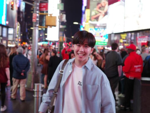 「こんなにイケメンだったのか」鈴木福、NY一人旅にファン驚き！ 「すごい、、」「絵になり過ぎ」