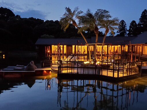 【楽天トラベルセール】「指宿温泉 温泉水プール＆夫婦露天風呂の離れ宿 悠離庵」が今だけ特別価格に！ 全室に露天風呂を完備【10月14日】