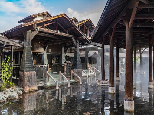 【楽天トラベル売れ筋1位】「スパリゾートハワイアンズ ホテルハワイアンズ」は家族みんなで楽しむ全天候型リゾート【10月16日】