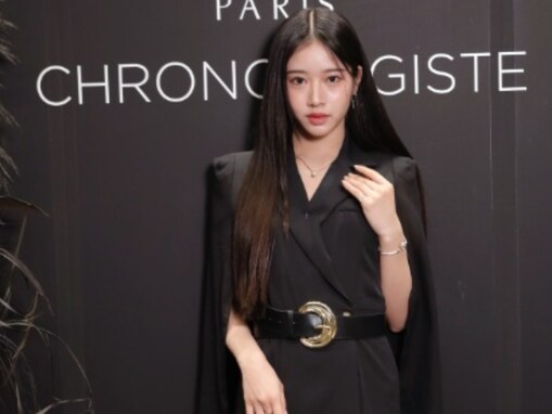 「美女すぎる…」有名俳優の美人娘、圧巻美脚のミニ丈ドレス姿に称賛の声！ 「見惚れちゃいます」