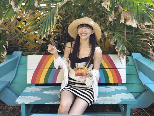 「もう全て絵になってる」あ～ちゃん、美脚際立つバカンスショット公開「ラジオで言ってたハワイ旅行！」