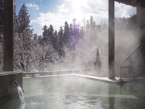 【楽天トラベルセール】「露天風呂の宿 静楓亭」が今だけ特別価格に！ 四季の自然を望むプライベート温泉ステイ【10月23日】