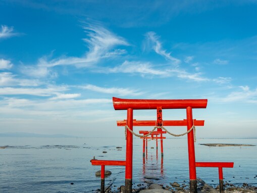 秋に行きたいと思う「佐賀県の絶景スポット」ランキング！ 2位「大魚神社の海中鳥居」「見帰りの滝」、1位は？
