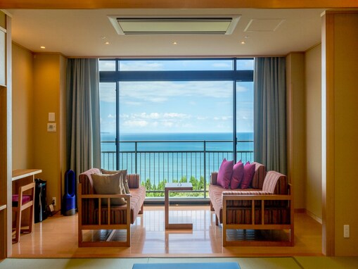 【楽天トラベルセール】「雨晴温泉 磯はなび」が今だけ特別価格に！ 海と空が溶け合うような絶景が魅力【10月26日】