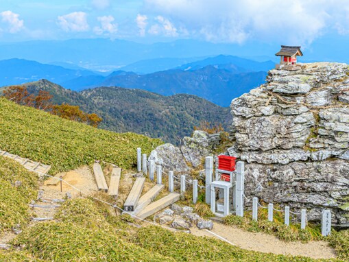 秋に行きたいと思う「徳島県の絶景スポット」ランキング！ 2位「剣山」、1位は？ 【2025年調査】