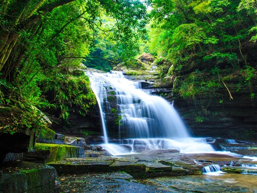 長崎県で「秋に行きたい滝」ランキング！ 2位「つがね落しの滝」を抑えた1位は？【2025年調査】