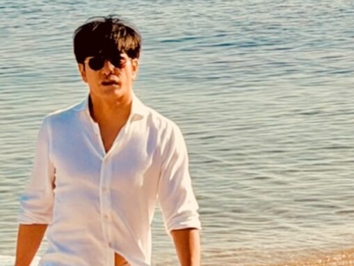 「めっちゃかっこいい」北村一輝、琵琶湖でのイケメンショットに反響「スタイル抜群」「なんの撮影かなー」