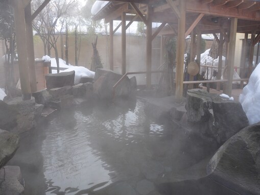 【楽天トラベル売れ筋1位】「越後湯沢温泉 湯沢グランドホテル」は館内湯めぐりが楽しい温泉ホテル【10月31日】