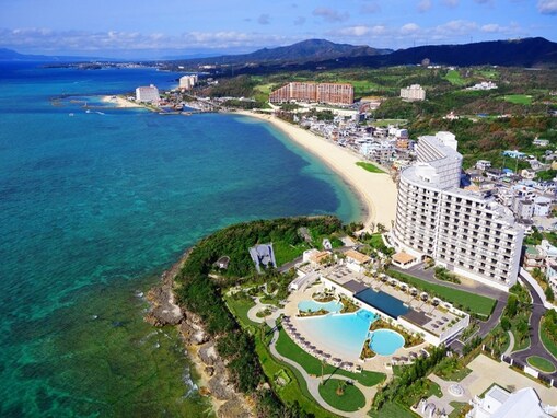 【楽天トラベル売れ筋1位】「ホテルモントレ沖縄 スパ＆リゾート」は恩納村の海を一望する癒しリゾート【11月4日】