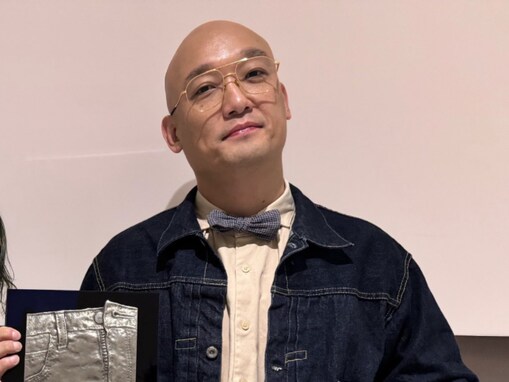 「顔が似ていていい」人気芸人、美人妻とのツーショットに反響！「社長がどんどんお美しくなられます」