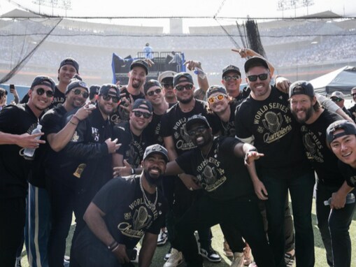 ドジャース・ベッツの豪邸でフリーマン、“メジャー級”ダンス披露「身体能力凄いなぁ…」「規模が違う」