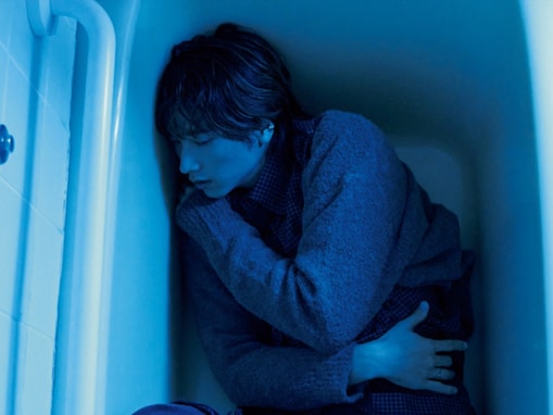 「どういう状態？」BLドラマ出演俳優、独特なモデルショットにファン困惑！ 「謎雰囲気」「なんかシュール」