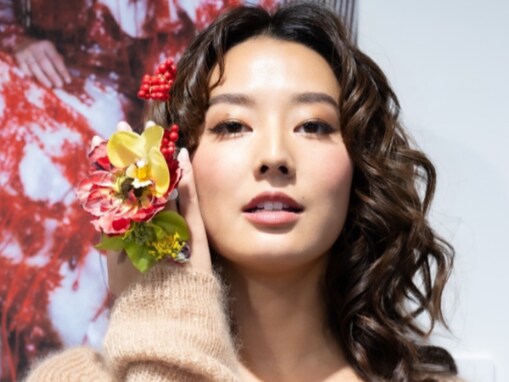 「めちゃくちゃ綺麗」すみれ、美ボディ際立つニットドレス姿を披露「色気も更に増してきてたまりません」