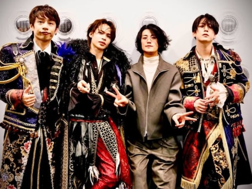 「泣いた。ありがとう私の青春」赤西仁、KAT-TUN集合ショット公開「こんな風に並んで写真を撮れる日がきたんだね」