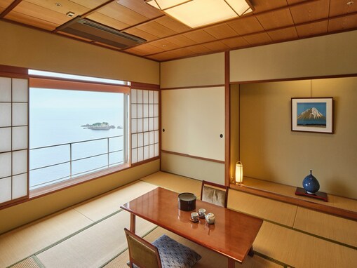 【楽天トラベル売れ筋1位】「南紀勝浦温泉 ホテル浦島」は勝浦港を望む絶景と名湯が自慢【11月11日】