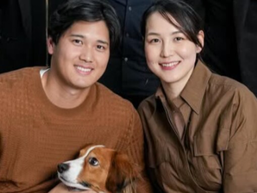 「デコえぐかわ」大谷翔平、熱烈キスを嫌がるデコピンの姿公開「本当はあまり好かれてないんですか？」